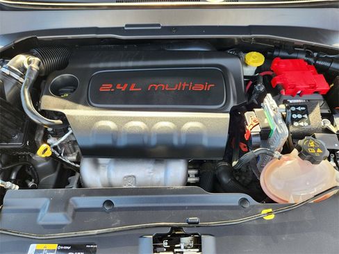 Used 2019 Jeep Compass Latitude image 30