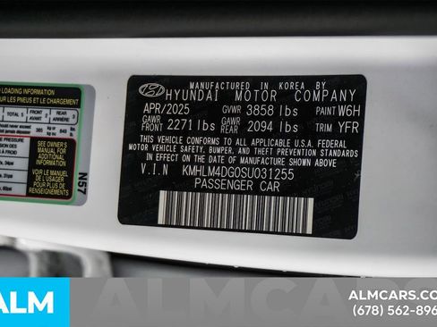 Used 2025 Hyundai Elantra Sport image 59