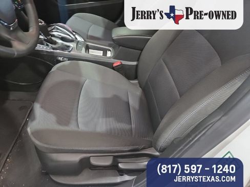 Used 2018 Chevrolet Cruze LT w/ Redline Edition FWD image 7