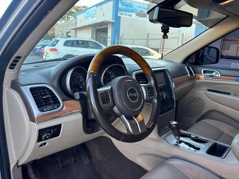 Used 2012 Jeep Grand Cherokee Overland image 13