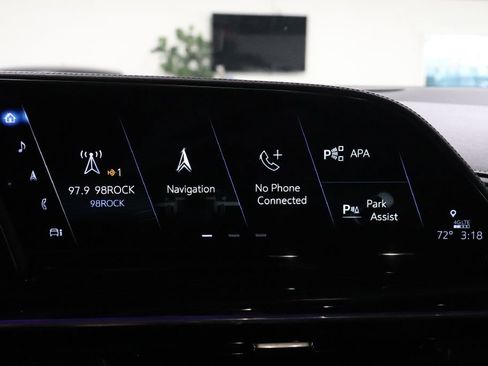 Used 2022 Cadillac Escalade ESV Sport w/ Touring Package image 12