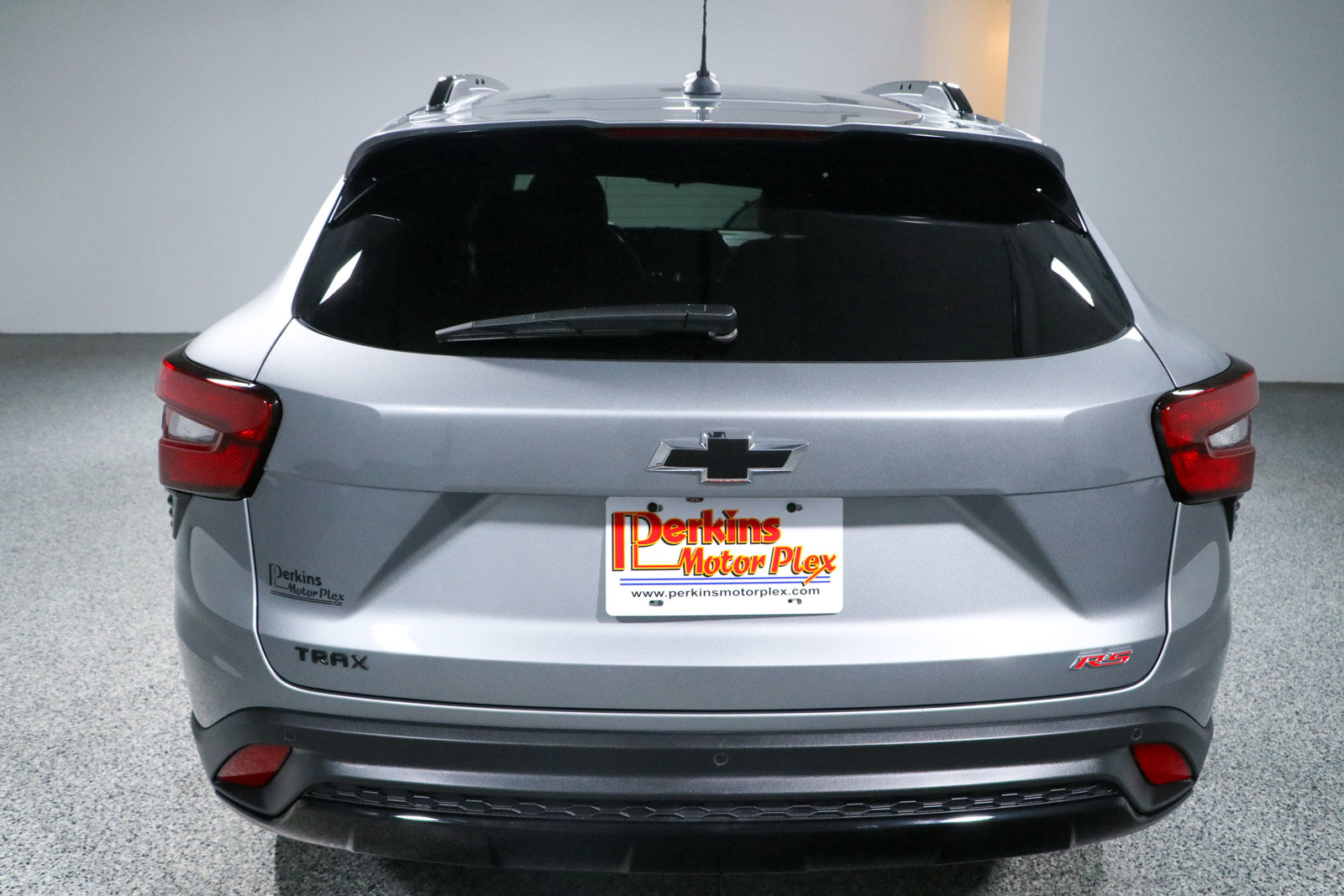 Used 2025 Chevrolet Trax RS w/ Sunroof Package FWD image 8