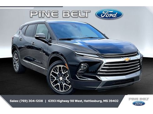 Used 2025 Chevrolet Blazer Premier w/ Enhanced Convenience Package AWD/4WD image 1