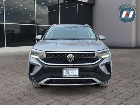 Used 2023 Volkswagen Taos SE image 8