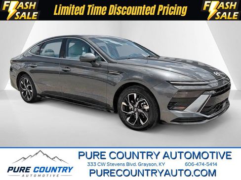 Used 2025 Hyundai Sonata SEL FWD image 1