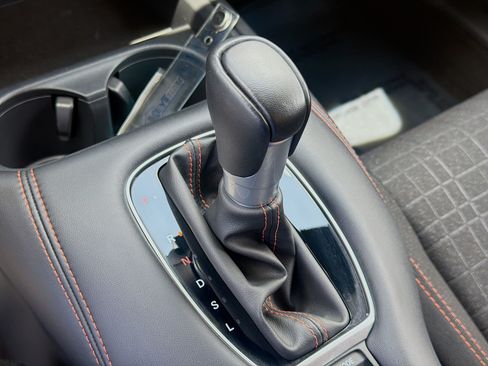 Certified 2025 Honda HR-V Sport image 15
