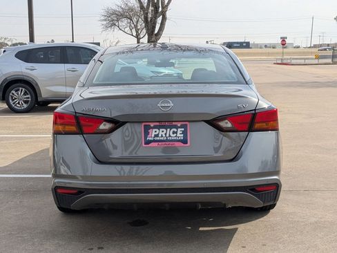 Used 2024 Nissan Altima 2.5 SV image 29