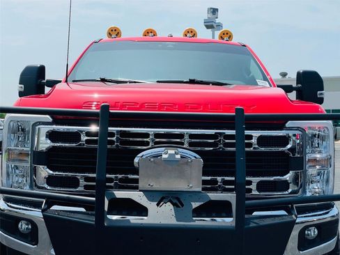 Used 2025 Ford F250 XLT AWD/4WD image 8