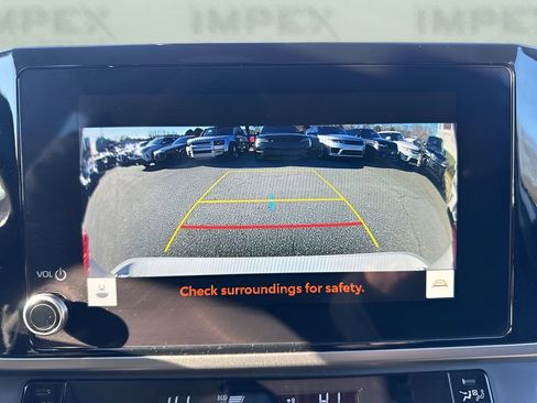 Used 2025 Toyota Camry LE image 18