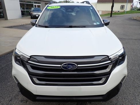 Used 2025 Subaru Forester Premium w/ Convenience Package #1 AWD/4WD image 11
