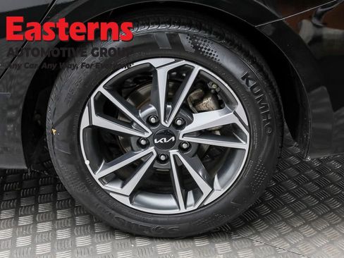 Used 2023 Kia Forte LXS image 8