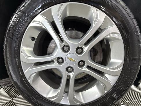 Used 2020 Chevrolet Bolt LT image 33