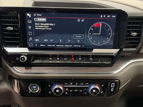 Used 2023 GMC Sierra 1500 SLT image 14