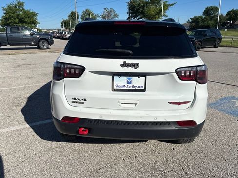 Used 2025 Jeep Compass Trailhawk AWD/4WD image 22