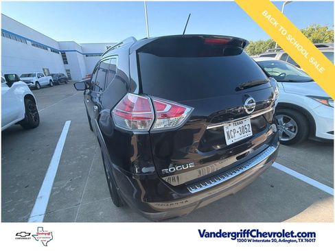 Used 2016 Nissan Rogue SL w/ SL Premium Package FWD image 10