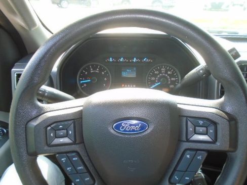 Used 2018 Ford F150 XLT AWD/4WD image 17
