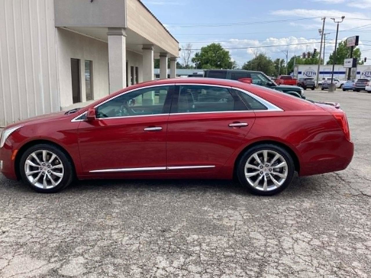 Used 2015 Cadillac XTS Luxury w/ Driver Awareness Package AWD/4WD image 2