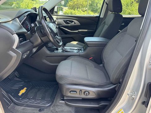 Used 2019 Chevrolet Traverse LT w/ LPO, Cargo Package FWD image 22