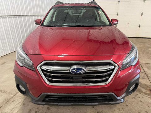 Used 2018 Subaru Outback 2.5i Limited AWD/4WD image 3