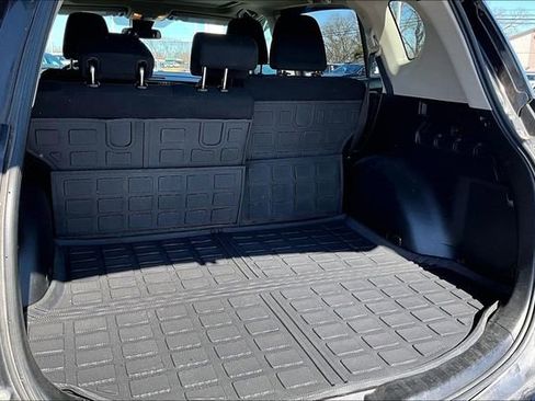 Used 2018 Toyota RAV4 XLE w/ Plus Extra Value Package image 28