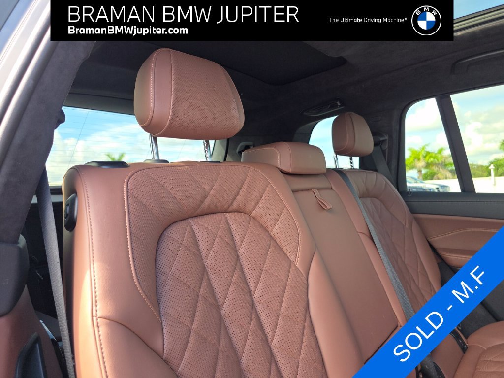 Used 2025 BMW X7 xDrive40i w/ M Sport Package AWD/4WD image 25
