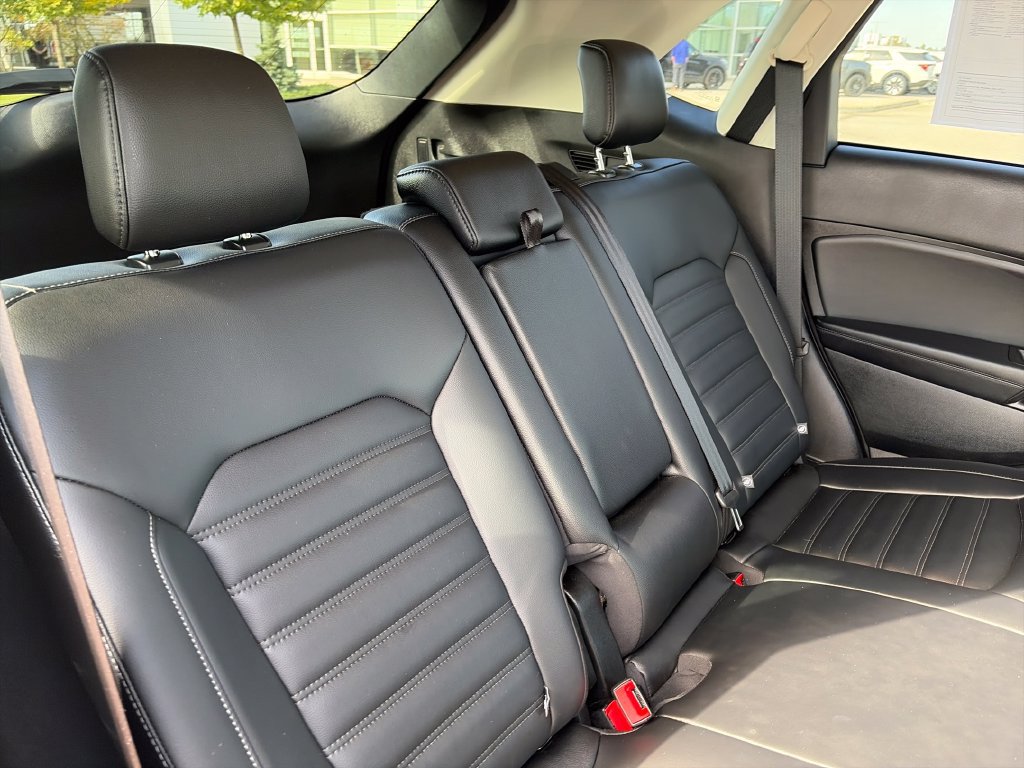 Used 2024 Ford Edge SEL w/ Convenience Package AWD/4WD image 34