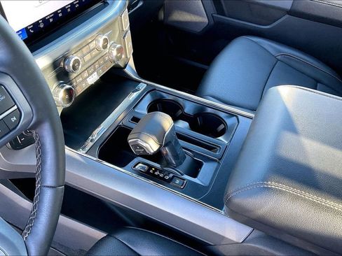 Used 2025 Ford F150 Lariat w/ Equipment Group 501A Mid image 15