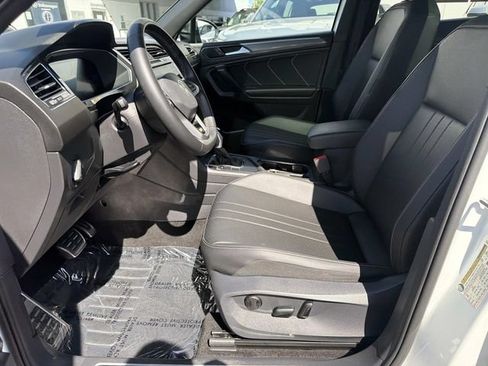 Used 2023 Volkswagen Tiguan SE R-Line FWD image 14