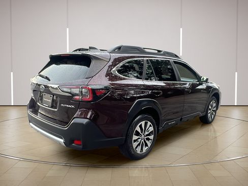 Used 2023 Subaru Outback Limited AWD/4WD image 7