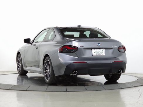 Used 2025 BMW 230i xDrive Coupe w/ Convenience Package image 5