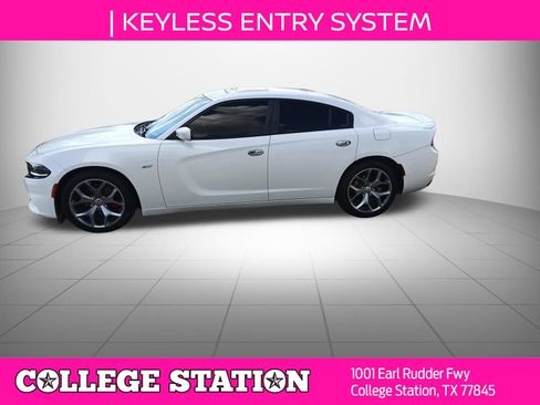 Used 2016 Dodge Charger SXT w/ Plus Group RWD image 7
