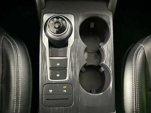 Used 2022 Ford Escape Titanium AWD/4WD image 28