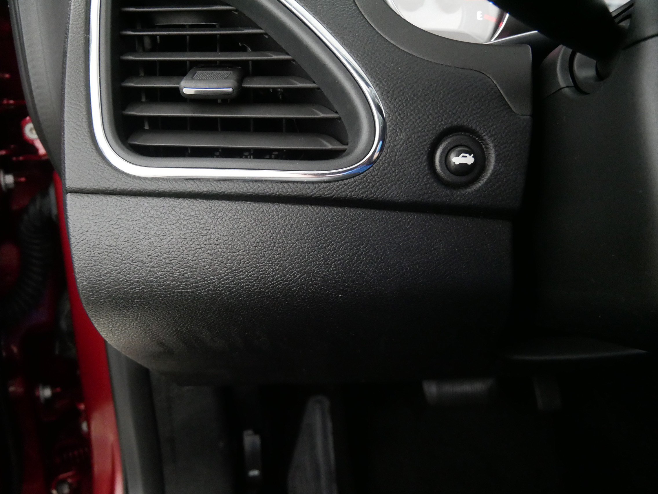 Used 2012 Chrysler 200 Touring FWD image 26