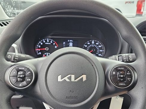 Used 2022 Kia Soul LX image 22