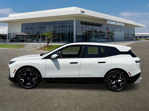 Used 2025 BMW iX M60 image 7