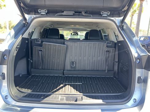 Used 2023 Toyota Highlander XLE image 34