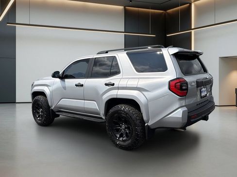 Used 2025 Toyota 4Runner SR5 AWD/4WD image 3