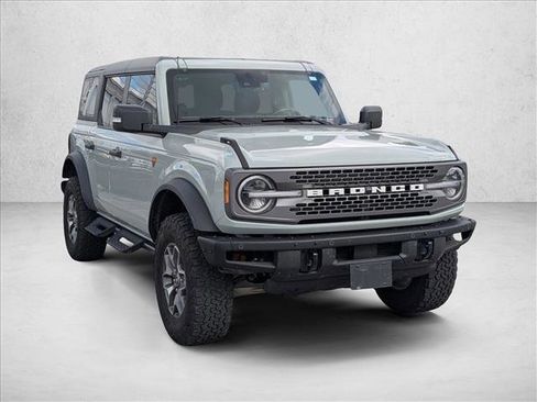 Certified 2024 Ford Bronco Badlands image 3