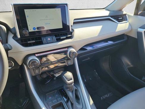 Used 2025 Toyota RAV4 XLE Premium image 21