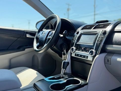 Used 2012 Toyota Camry LE FWD image 35
