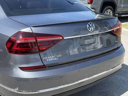 Used 2017 Volkswagen Passat 1.8T SEL Premium FWD image 10