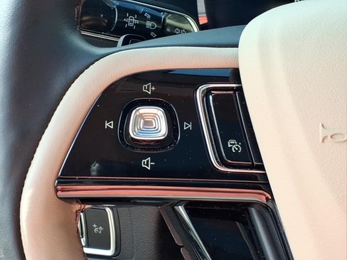 Certified 2026 Lincoln Corsair Reserve w/ Jet Appearance Package AWD/4WD image 12