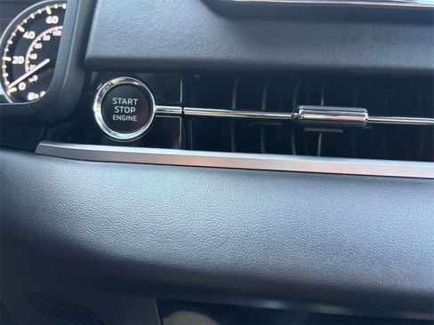 Used 2024 Mitsubishi Outlander SE image 28