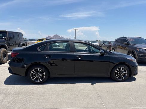 Used 2024 Kia Forte LXS FWD image 2