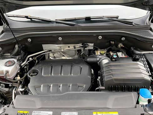 Certified 2024 Volkswagen Atlas SE w/ Panoramic Sunroof Package image 9