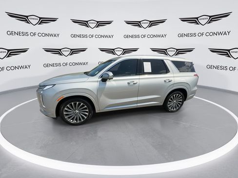 Used 2024 Hyundai Palisade Calligraphy FWD image 5
