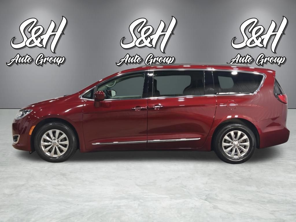 Used 2017 Chrysler Pacifica Touring-L FWD image 15
