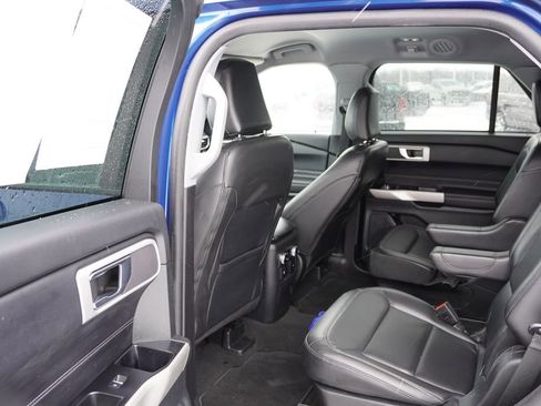 Certified 2022 Ford Explorer XLT w/ Equipment Group 202A image 17