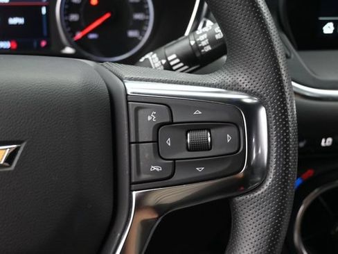 Used 2025 Chevrolet Blazer LT FWD image 22