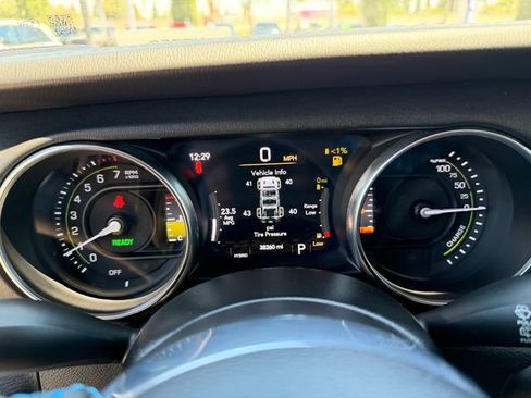 Used 2021 Jeep Wrangler Unlimited Rubicon 4xe w/ Cold Weather Group AWD/4WD image 23